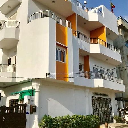 Dodoo Lodge Kotonu Zewnętrze zdjęcie