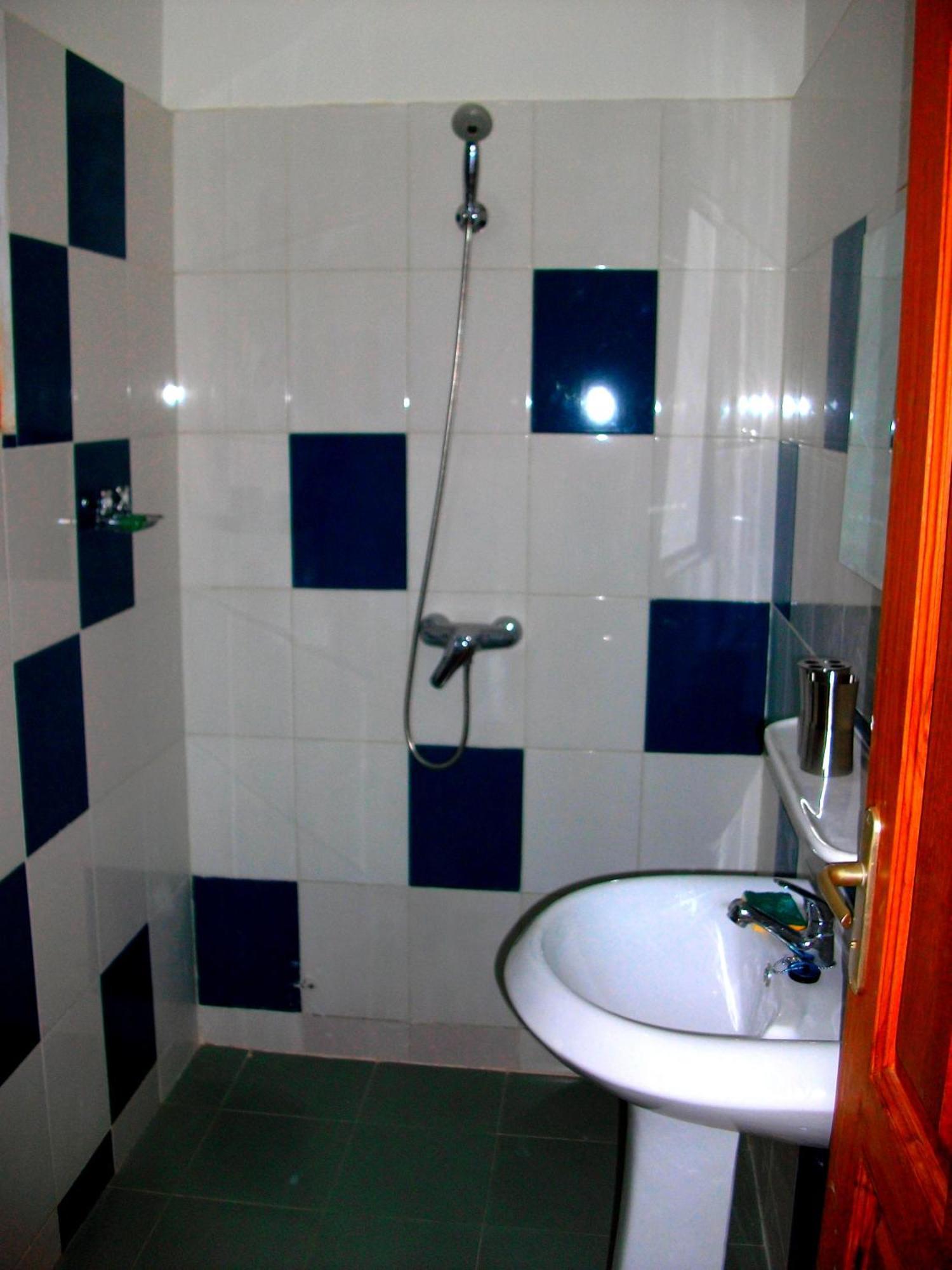 Dodoo Lodge Kotonu Zewnętrze zdjęcie