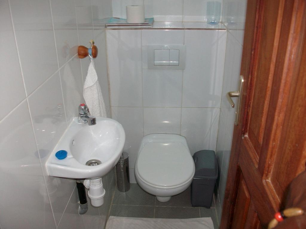 Dodoo Lodge Kotonu Zewnętrze zdjęcie